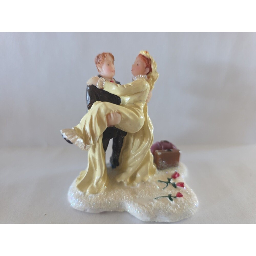 Lemax 2004 Just Married Caddington Village Figure Romantic Cute Collectible